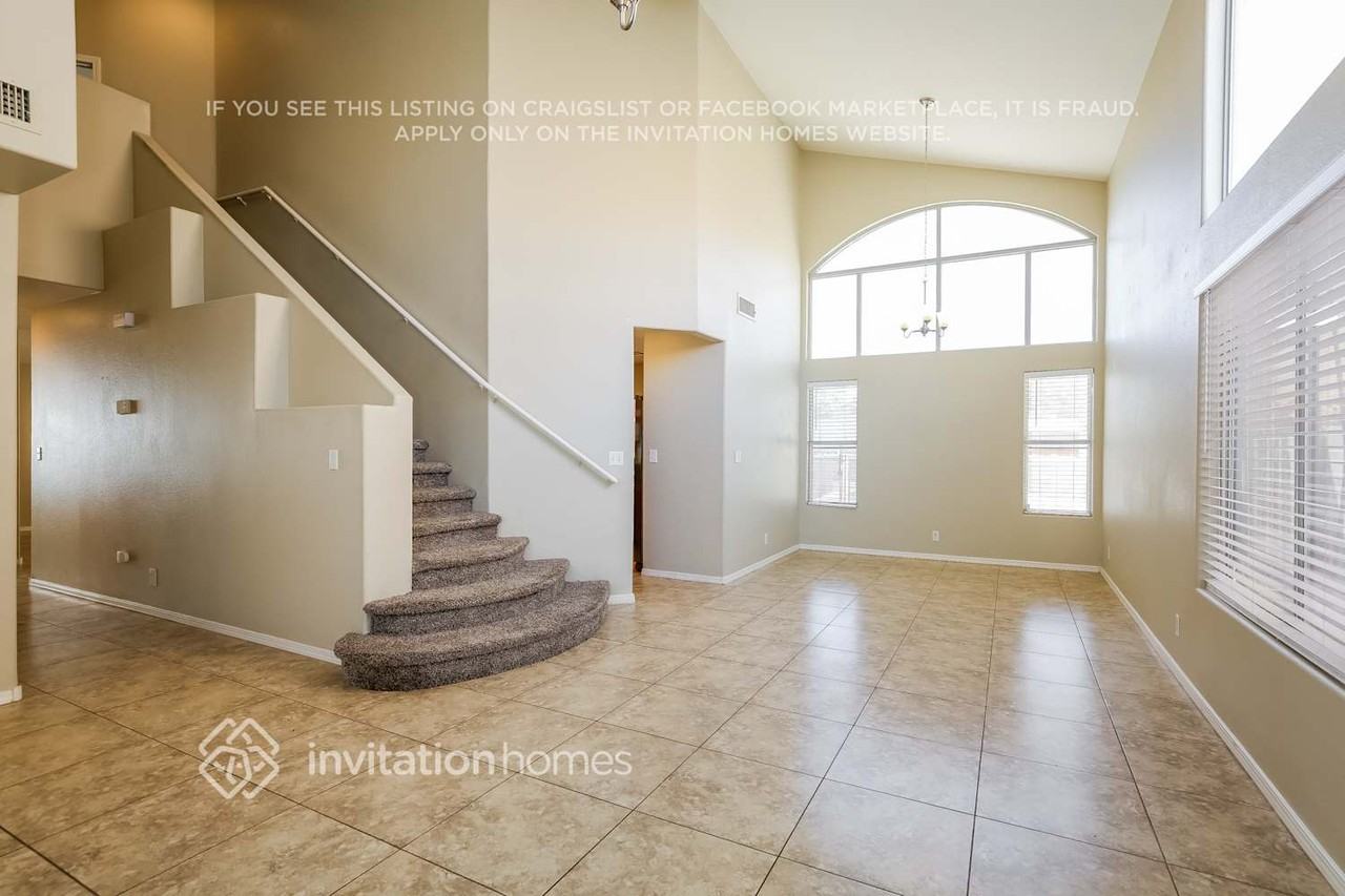 1013 Companion Way - Photo 6 of 18