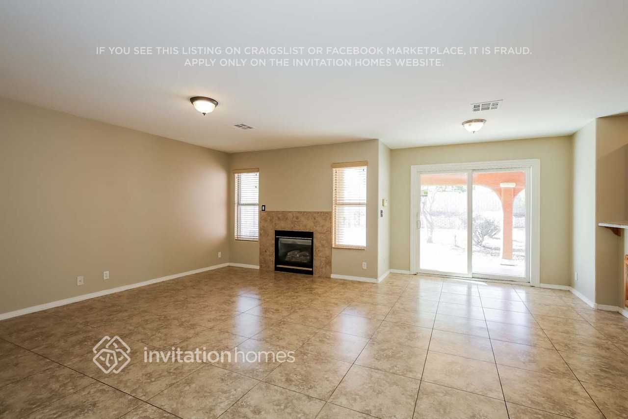1013 Companion Way - Photo 7 of 18
