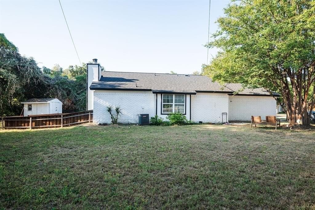 7324 Hyde Court - Photo 3 of 20