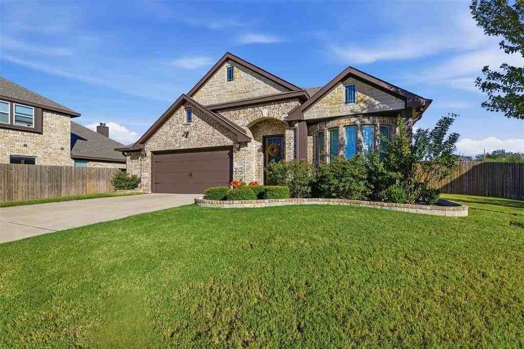 310 Marigold Ct - Photo 4 of 32