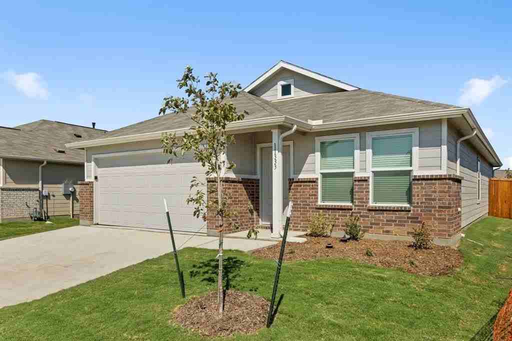 11333 Rodeo Dr - Photo 2 of 39