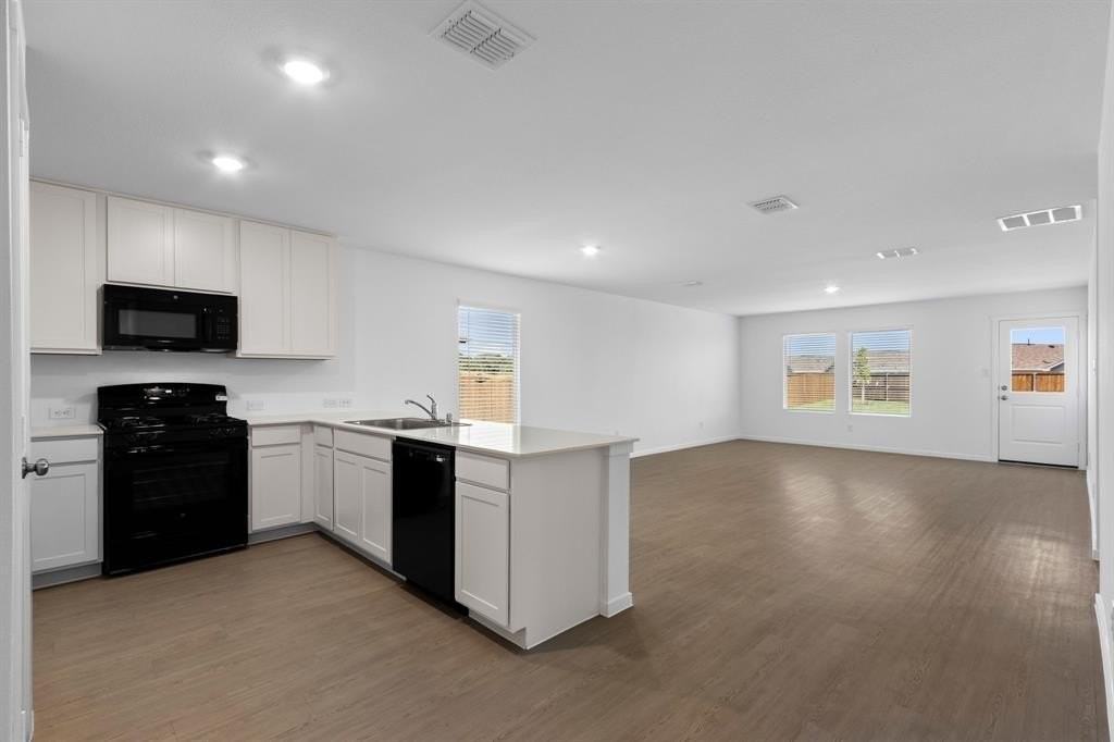 11333 Rodeo Dr - Photo 6 of 39