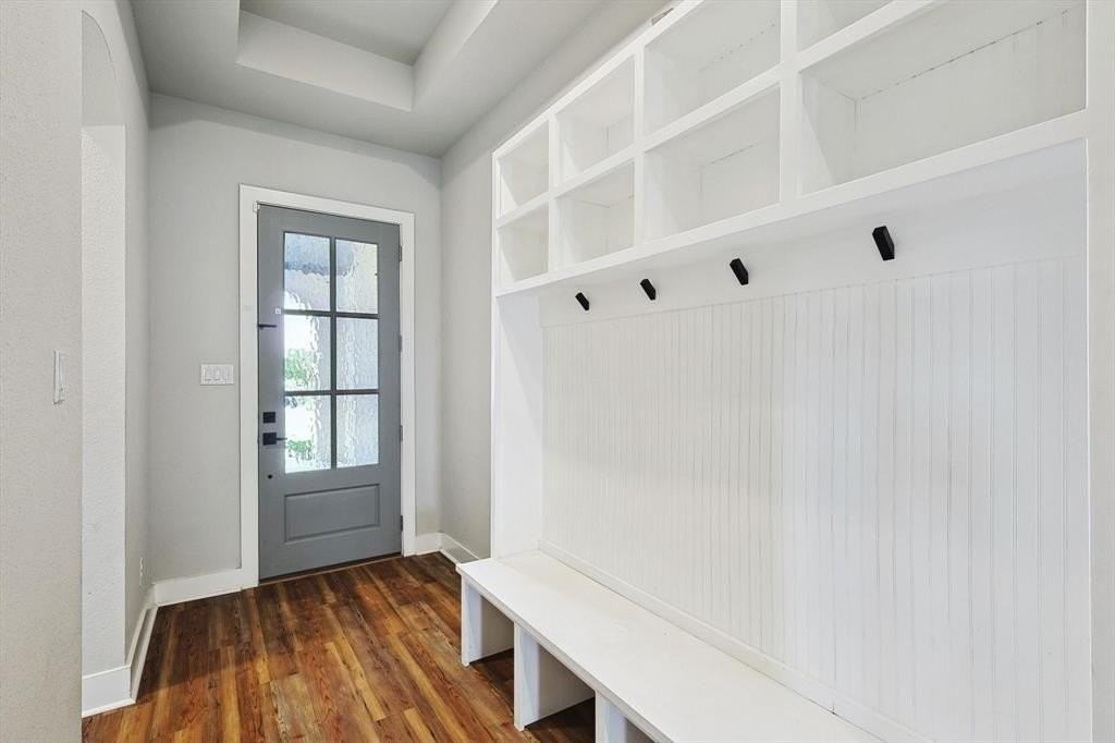 1704 Terrace Way - Photo 5 of 31