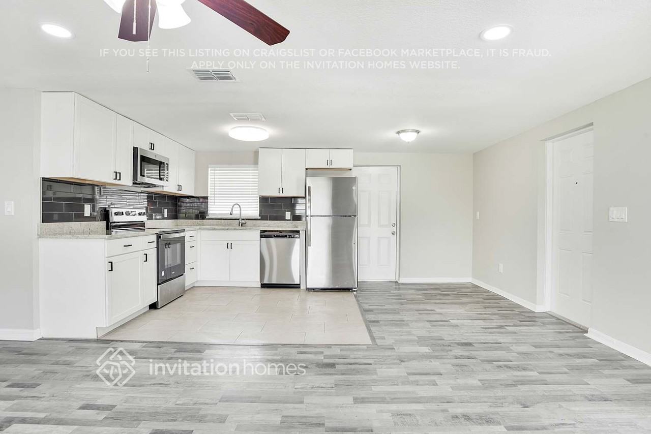 201 Spring Lake Cir - Photo 3 of 20