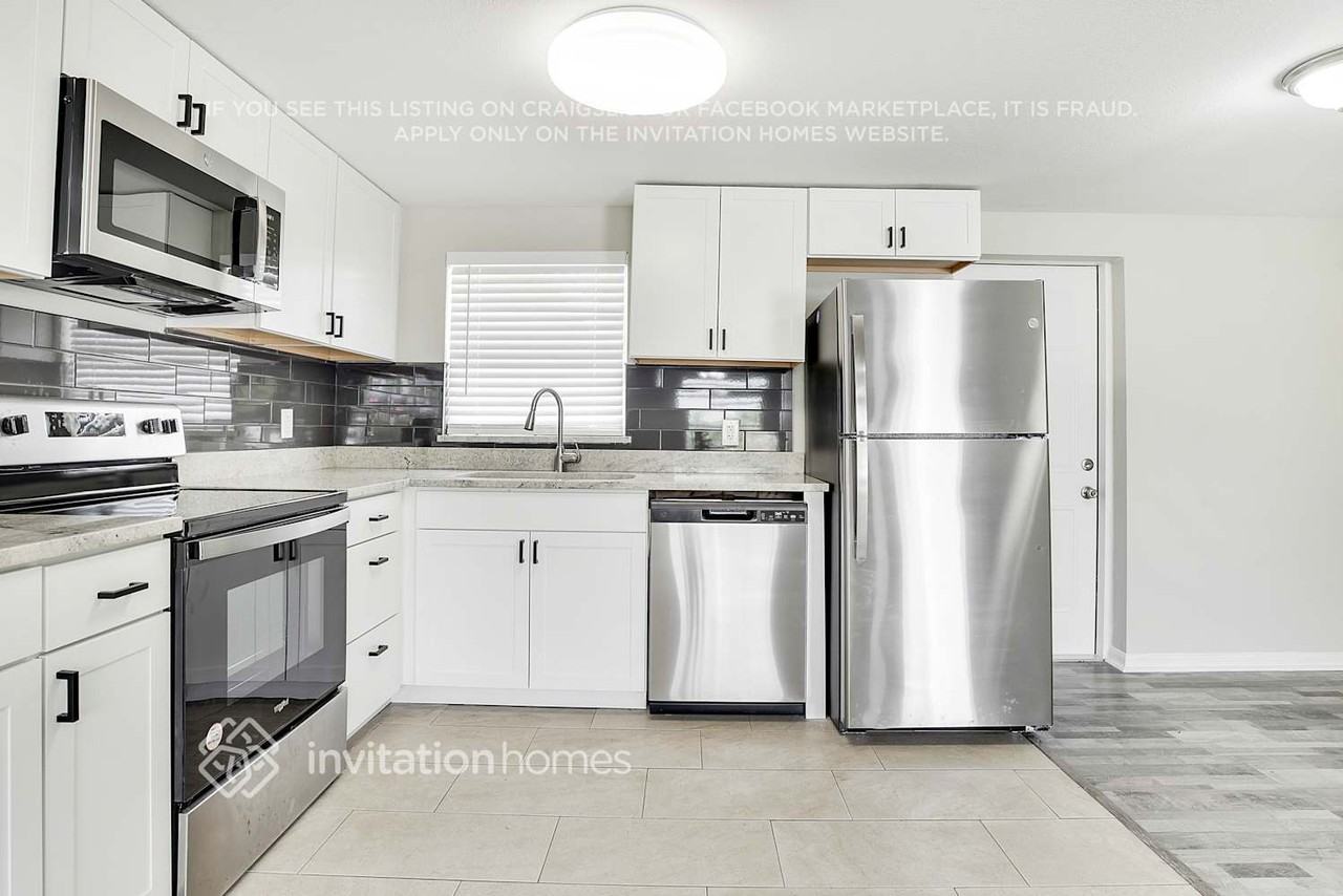 201 Spring Lake Cir - Photo 5 of 20