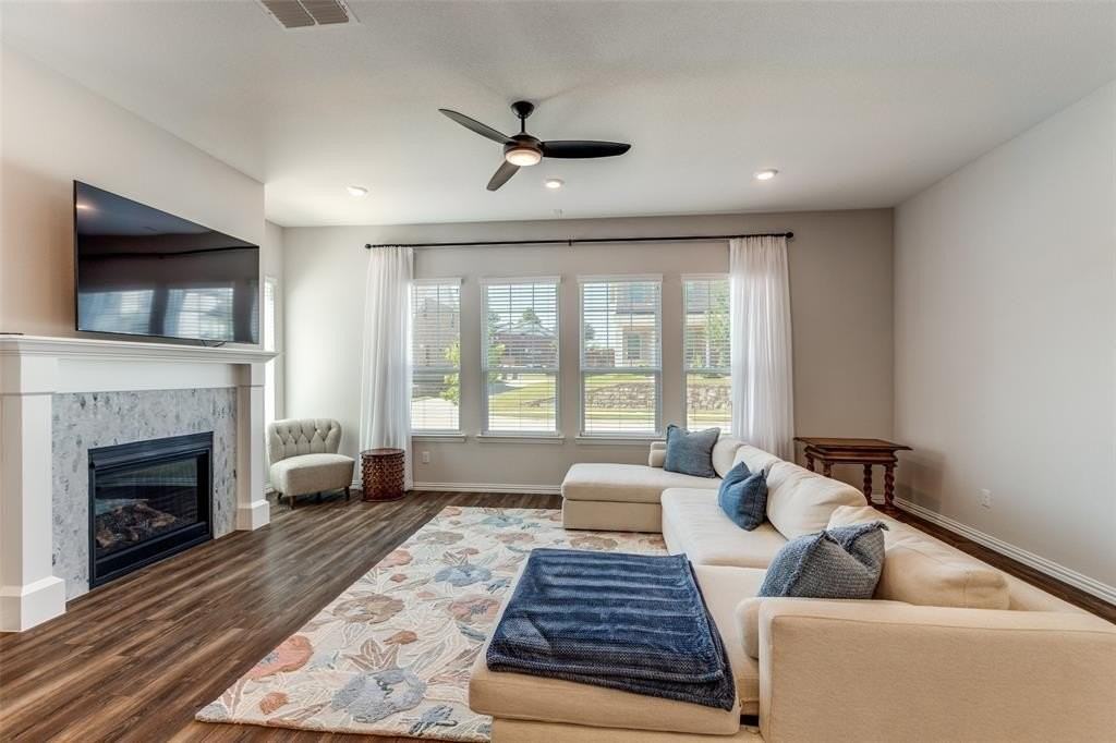 3309 Sarala Ct - Photo 5 of 36