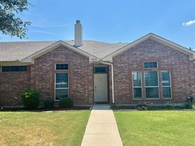 1610 Poinsettia Blvd - Photo 1 of 1