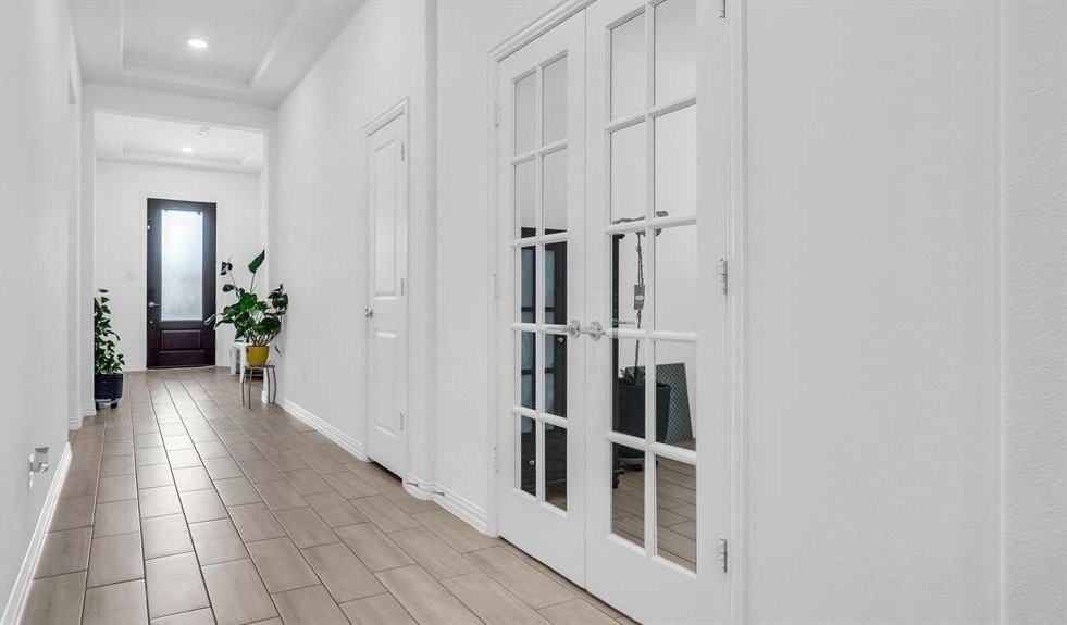 7921 Blue Heron Ln - Photo 5 of 24