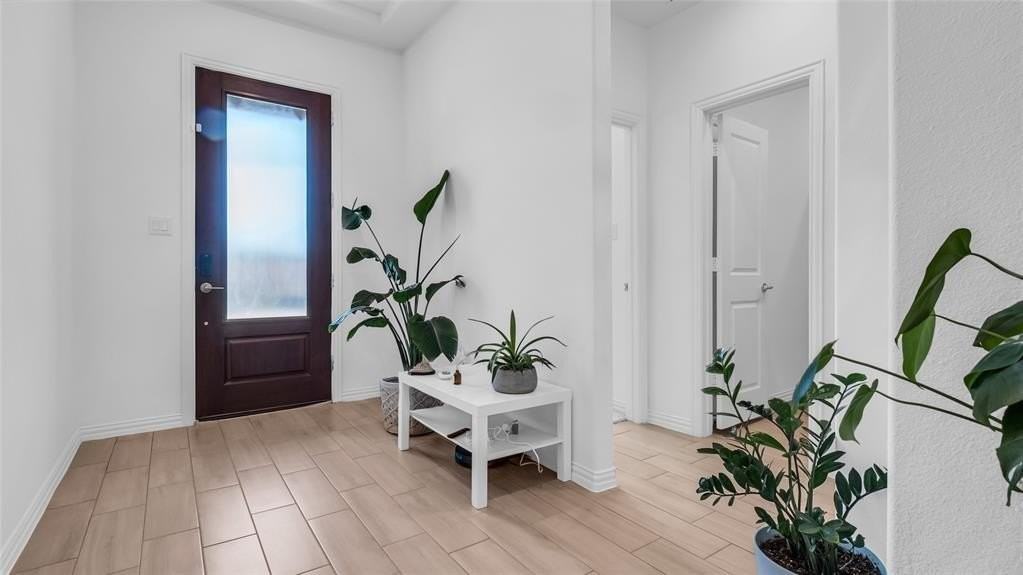 7921 Blue Heron Ln - Photo 6 of 24