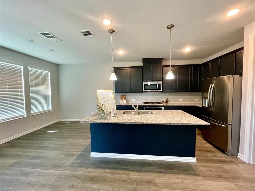 1859 Barnhill Ln - Photo 2 of 30