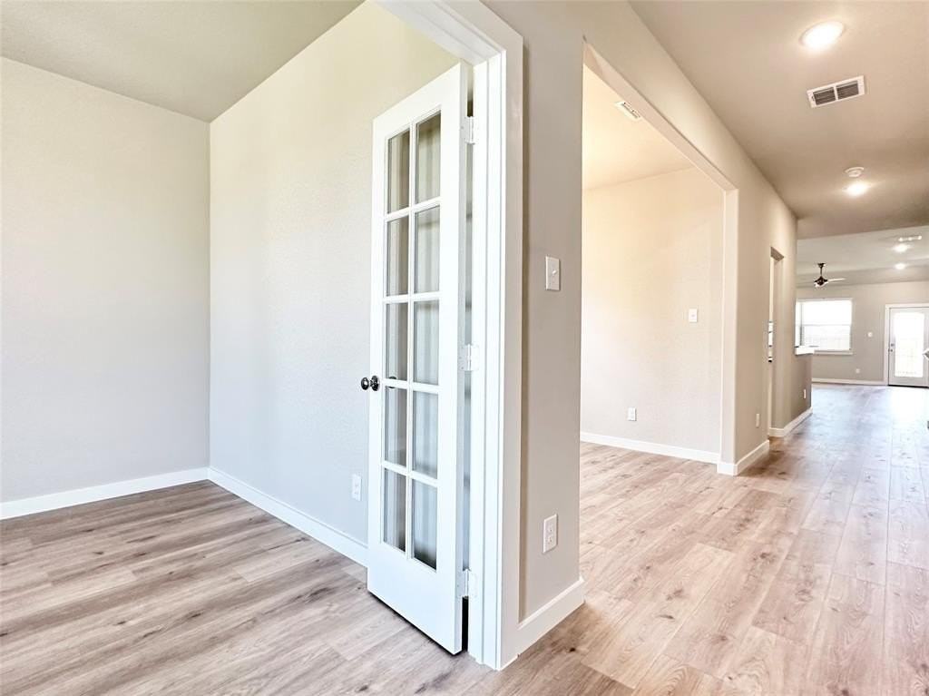 1420 Avondale Ct - Photo 2 of 29