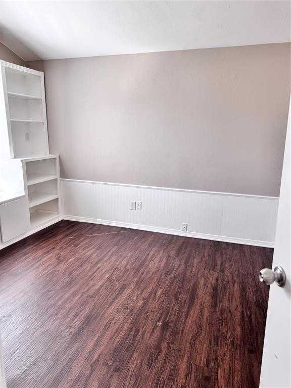 6005 Dunn Drive - Photo 6 of 7