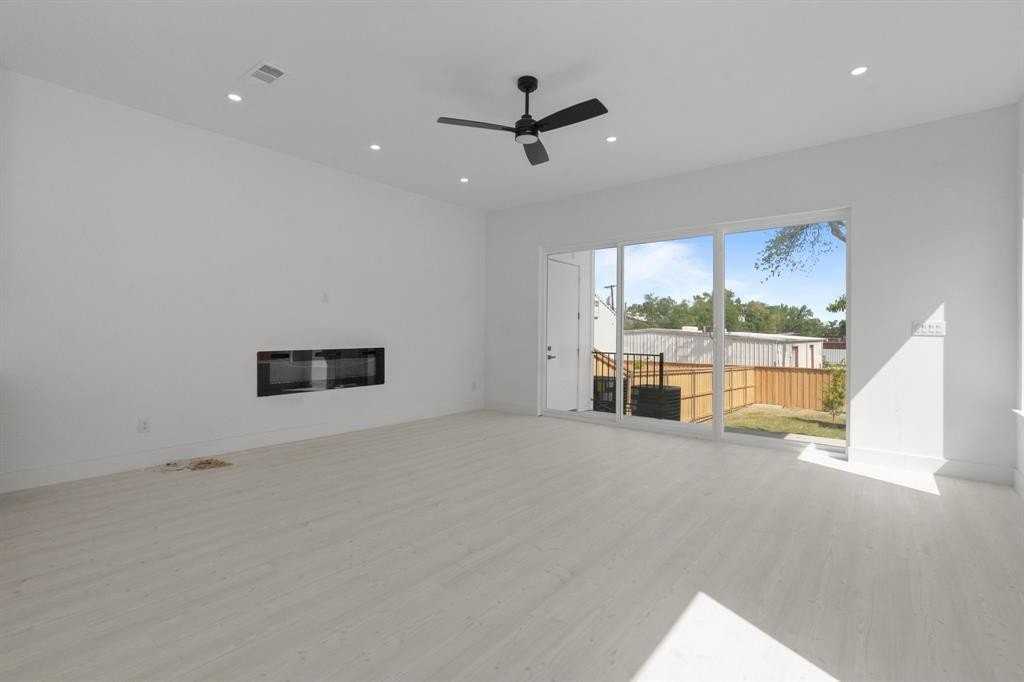 1847 Pollard St - Photo 4 of 11