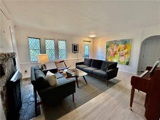 1444 Briscoe Rd - Photo 3 of 21