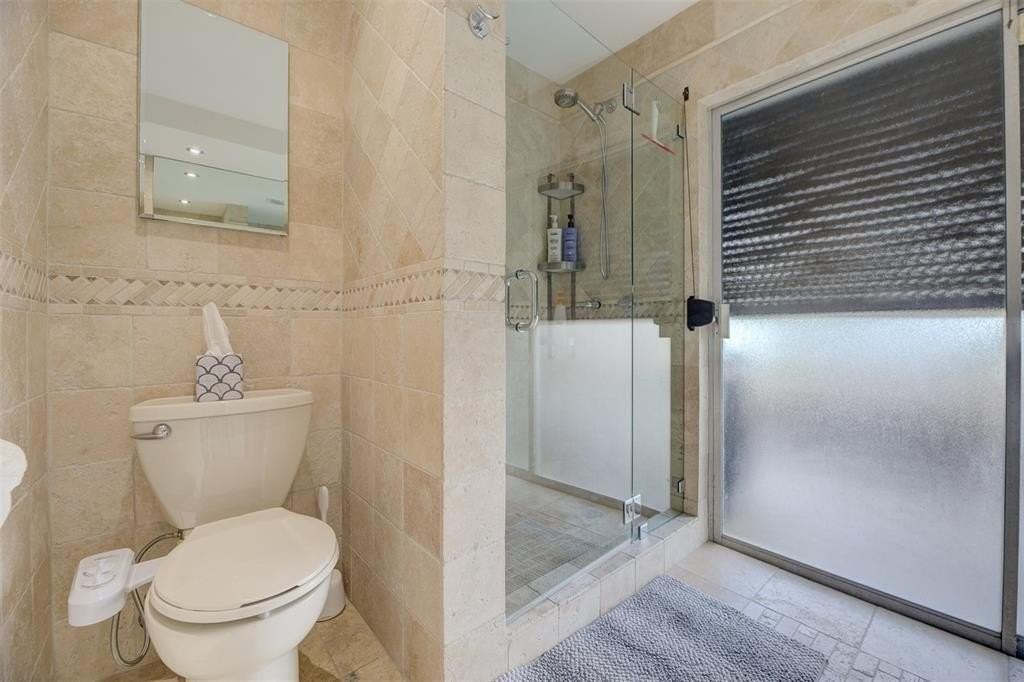 1951 Nw 33rd St - Photo 7 of 12