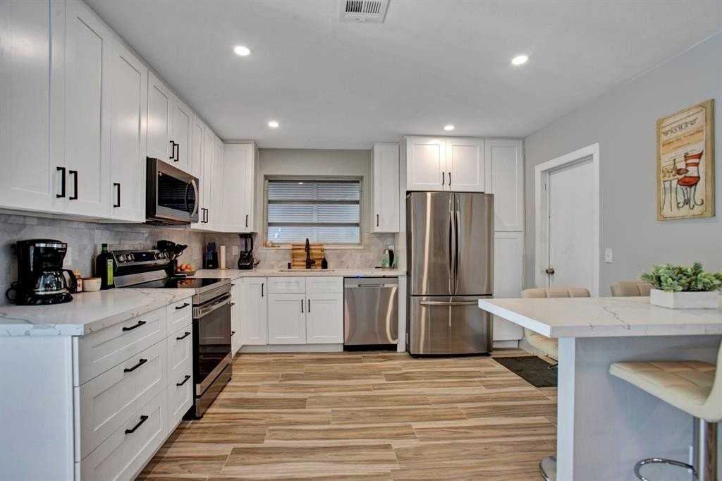 2632 Madison St - Photo 2 of 36