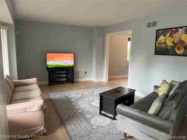 2759 Dearborn Ave - Photo 2 of 27