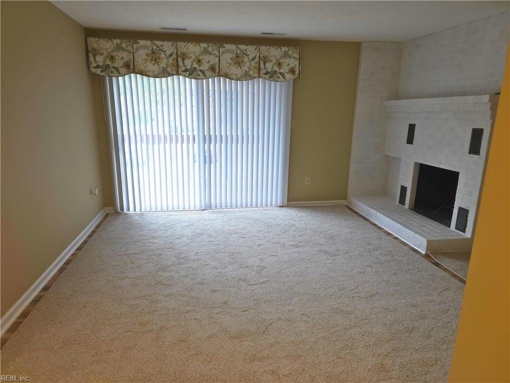 4003 Governors Sq #8 - Photo 2 of 30