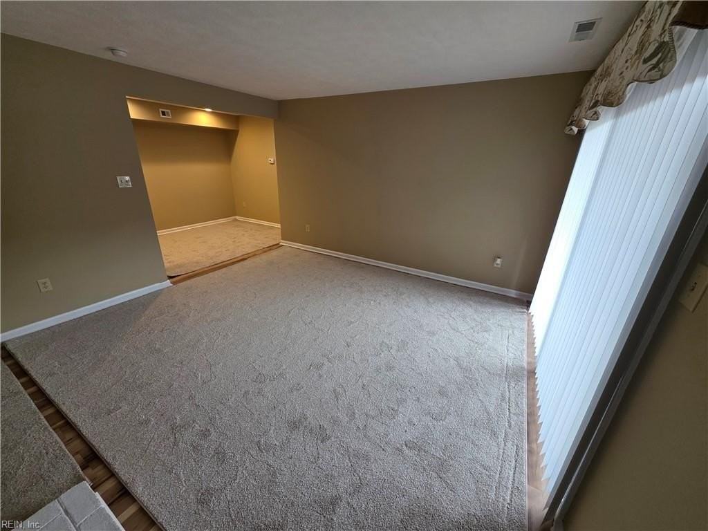 4003 Governors Sq #8 - Photo 6 of 30