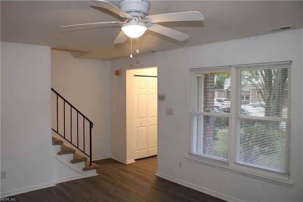 5776 W Hastings Arch - Photo 7 of 38