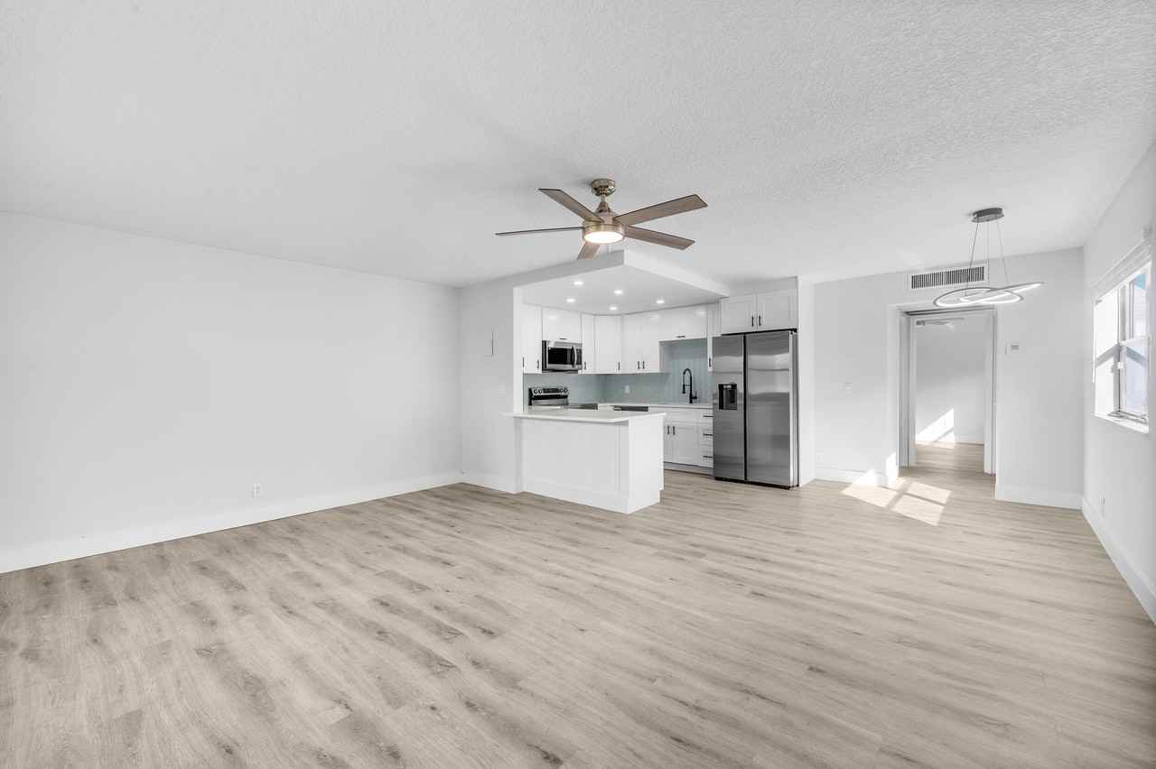 59 Saxony Circle - Photo 2 of 31