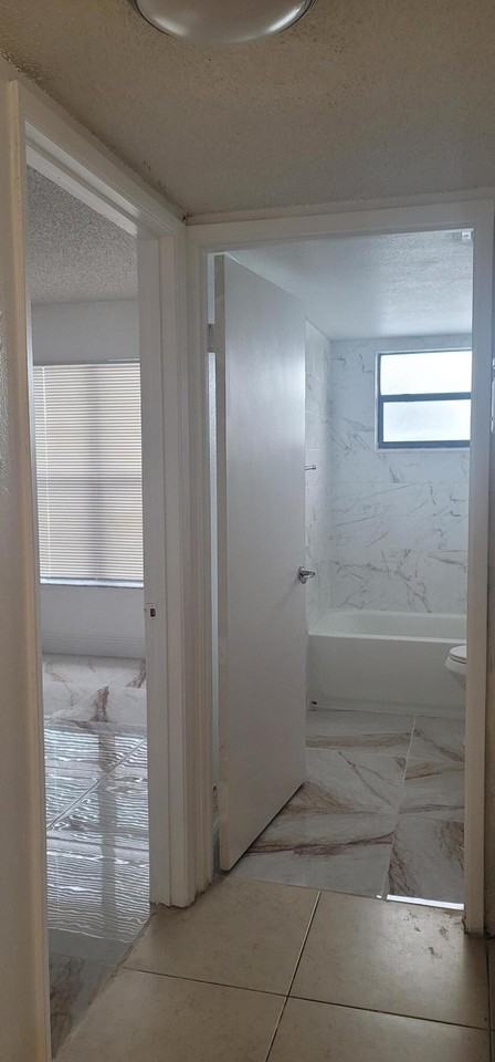 1523 Lake Crystal Drive #E - Photo 6 of 27