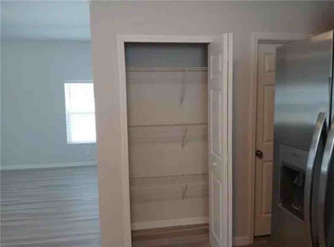 1520 Las Villas Boulevard - Photo 4 of 14