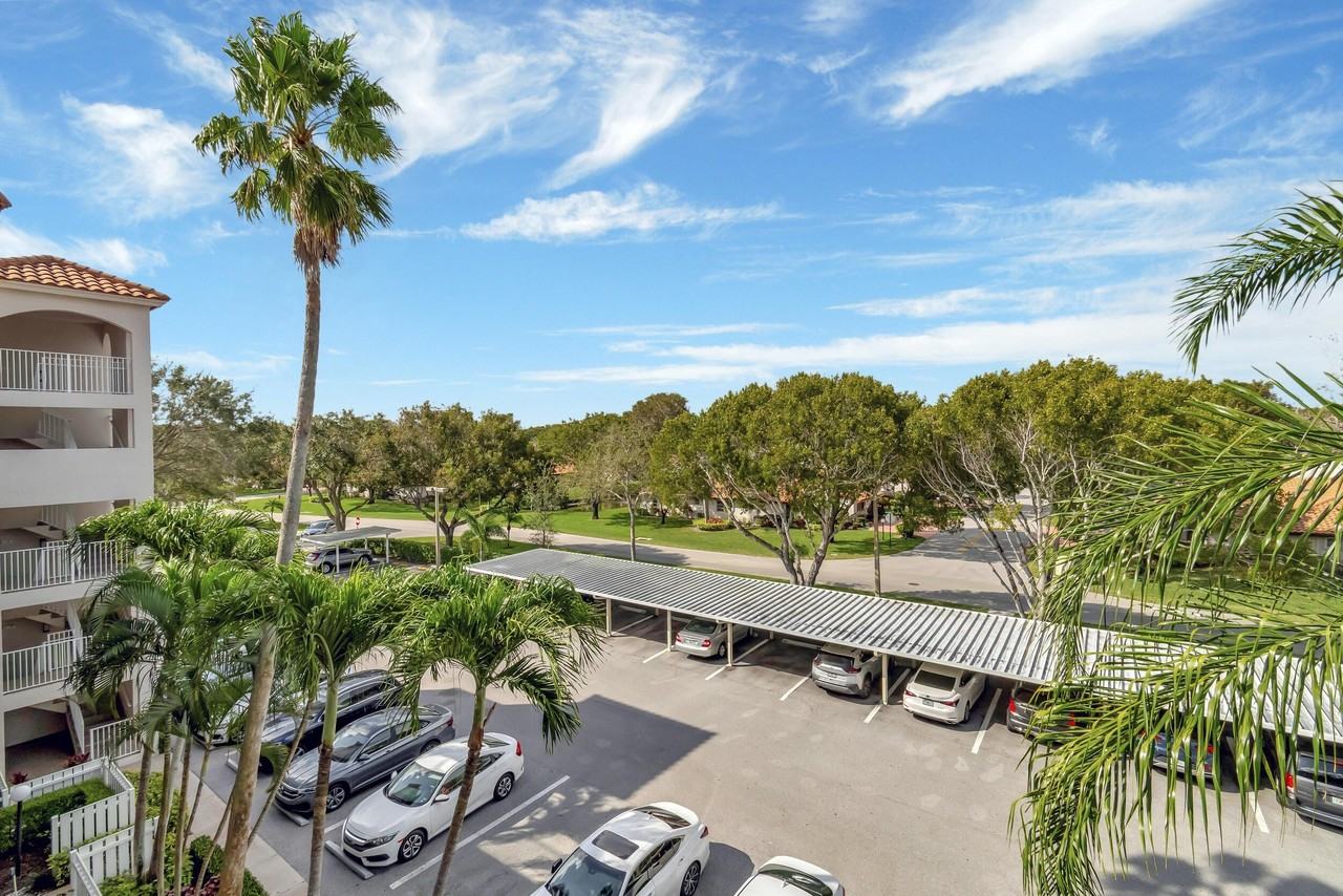 14096 Huntington Pointe Dr #407 - Photo 5 of 50