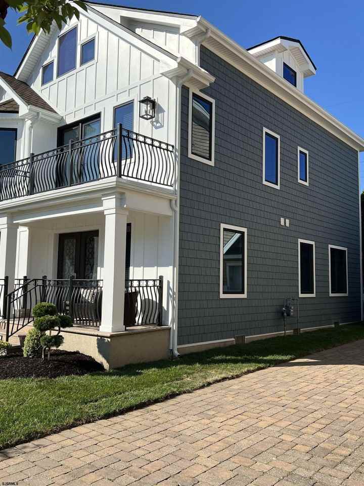 13 S Clermont Ave - Photo 2 of 26