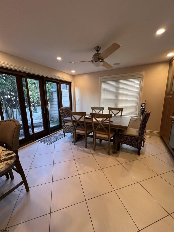 13 S Clermont Ave - Photo 6 of 26