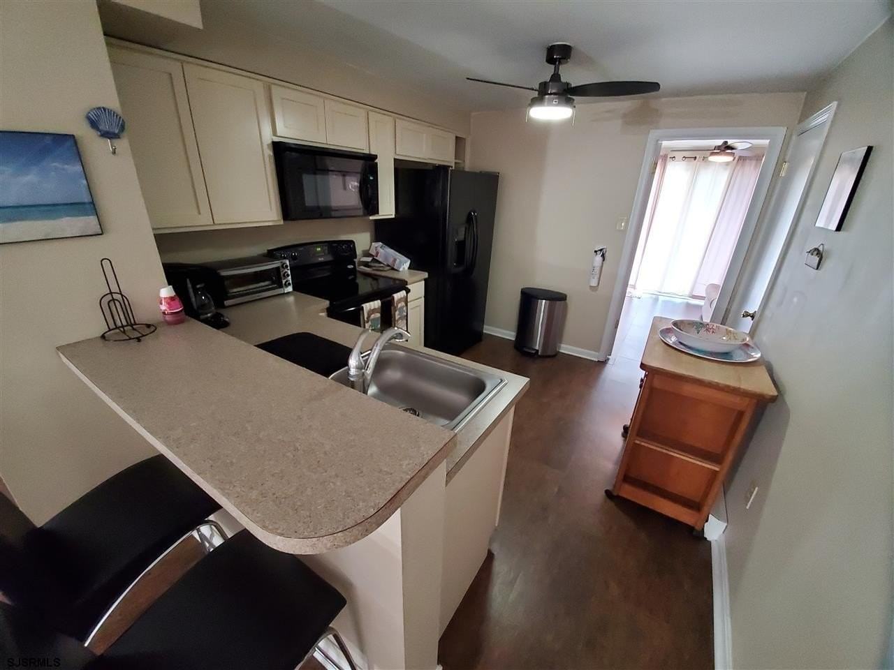 9720 Winchester Ave - Photo 6 of 25
