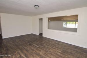 featured image of 4233 E Lester St