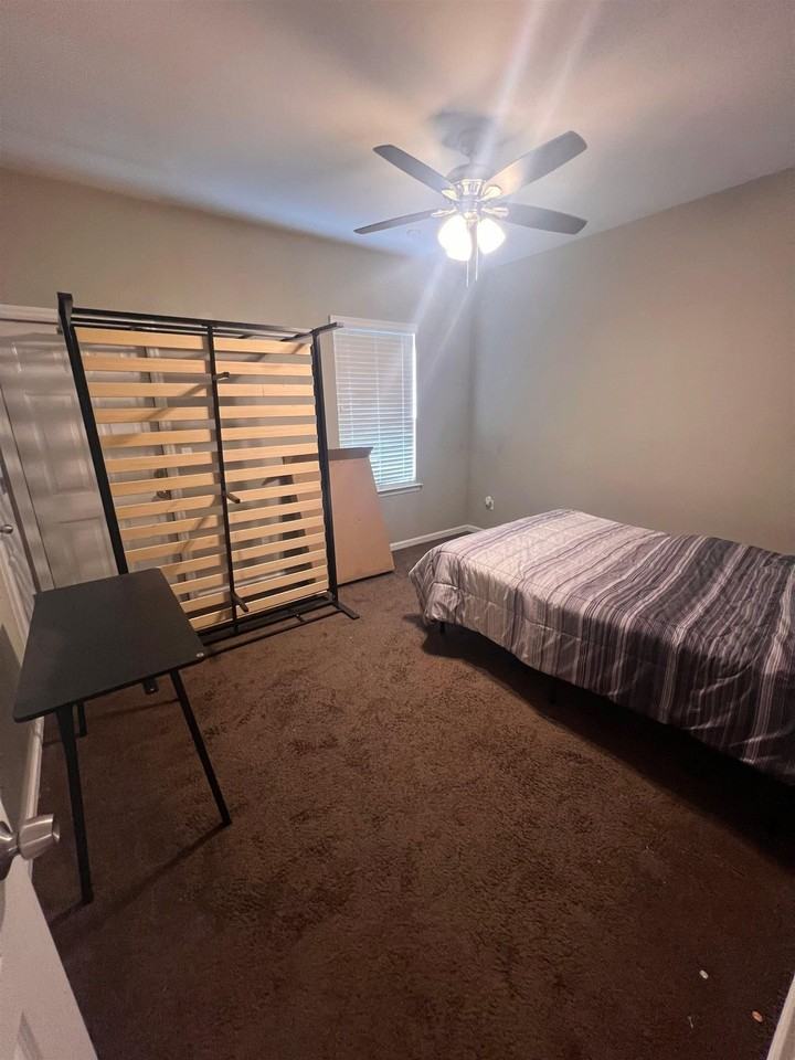 1934 Ann Arbor Drive - Photo 5 of 11