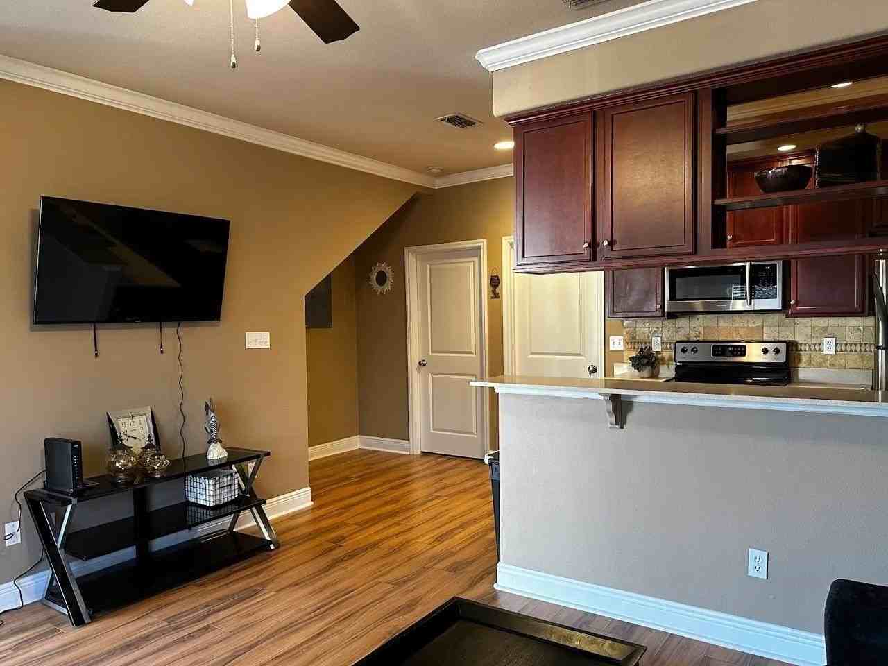 1920 Bloomington Ave - Photo 5 of 24