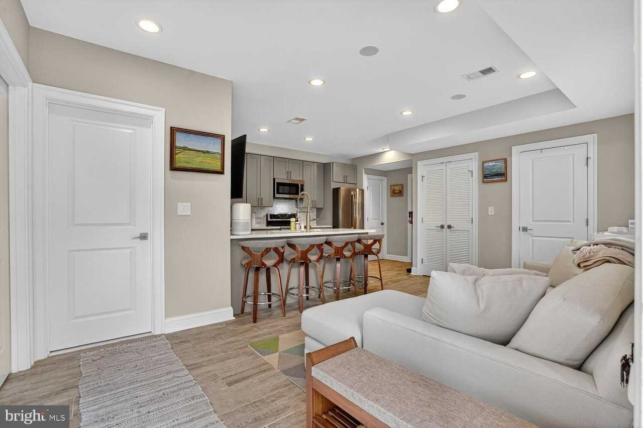 1014 10th Street Northeast #1 - Photo 2 of 28