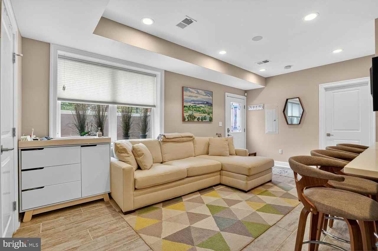 1014 10th Street Northeast #1 - Photo 5 of 28