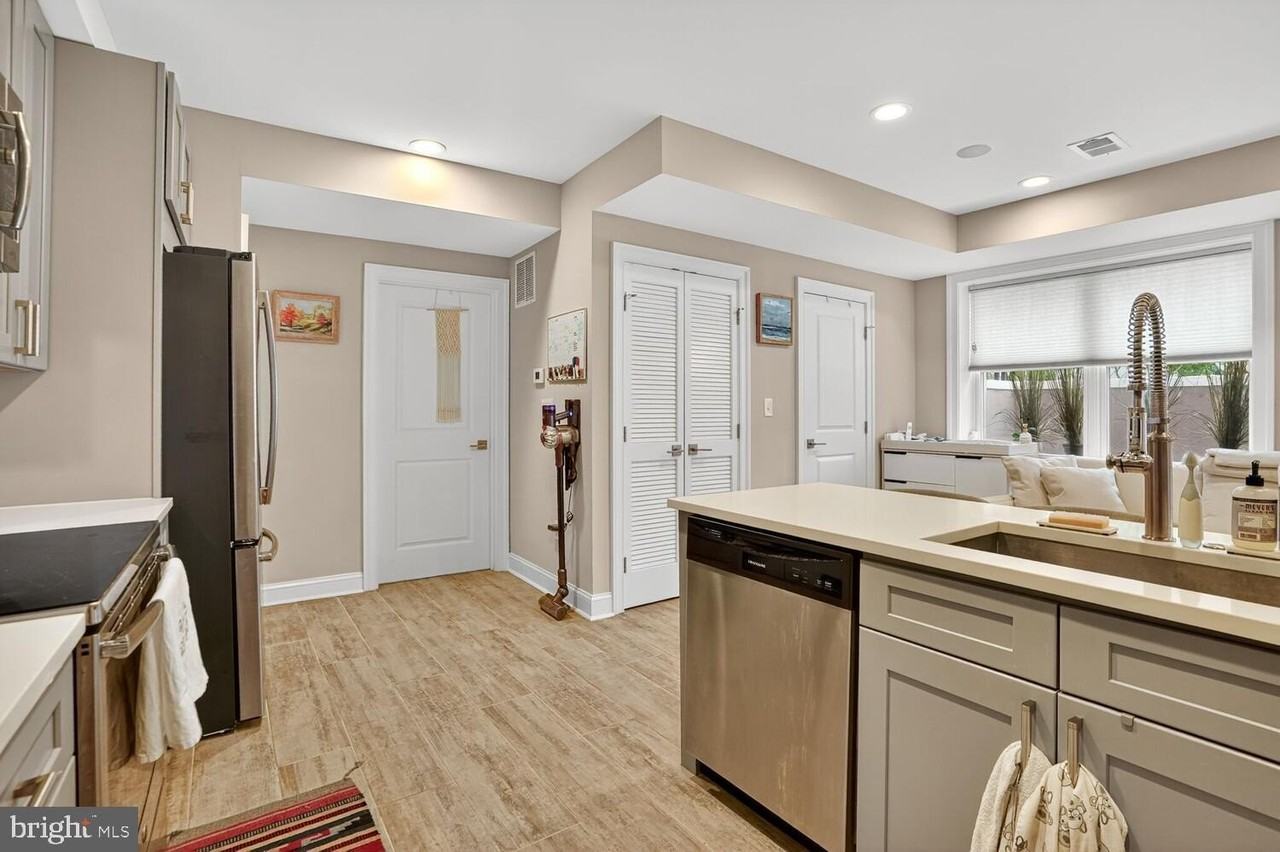 1014 10th Street Northeast #1 - Photo 7 of 28