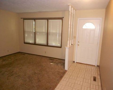 331 E Wayland St - Photo 3 of 13