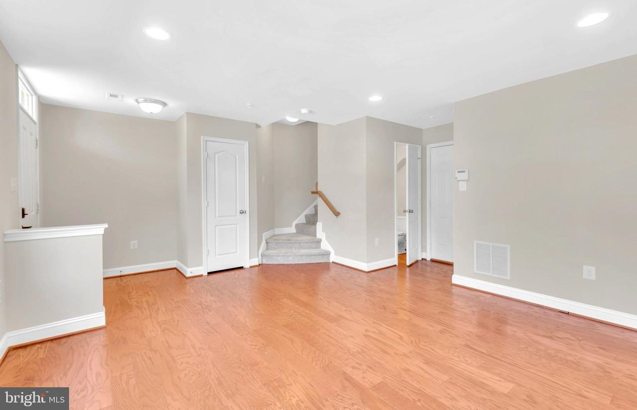 617 S Cherry Grove Ave - Photo 7 of 31