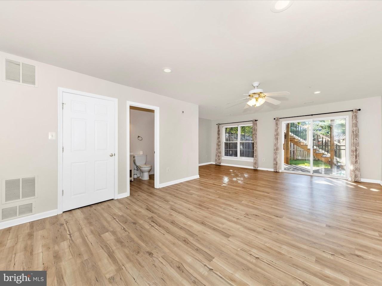 2103 Paxton Ter - Photo 3 of 50