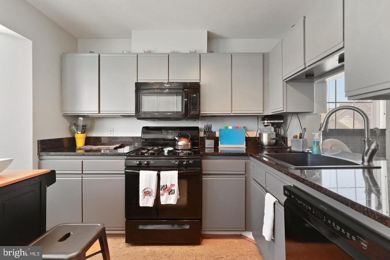 5960 Millrace Ct Unit B301 #B301 - Photo 3 of 9