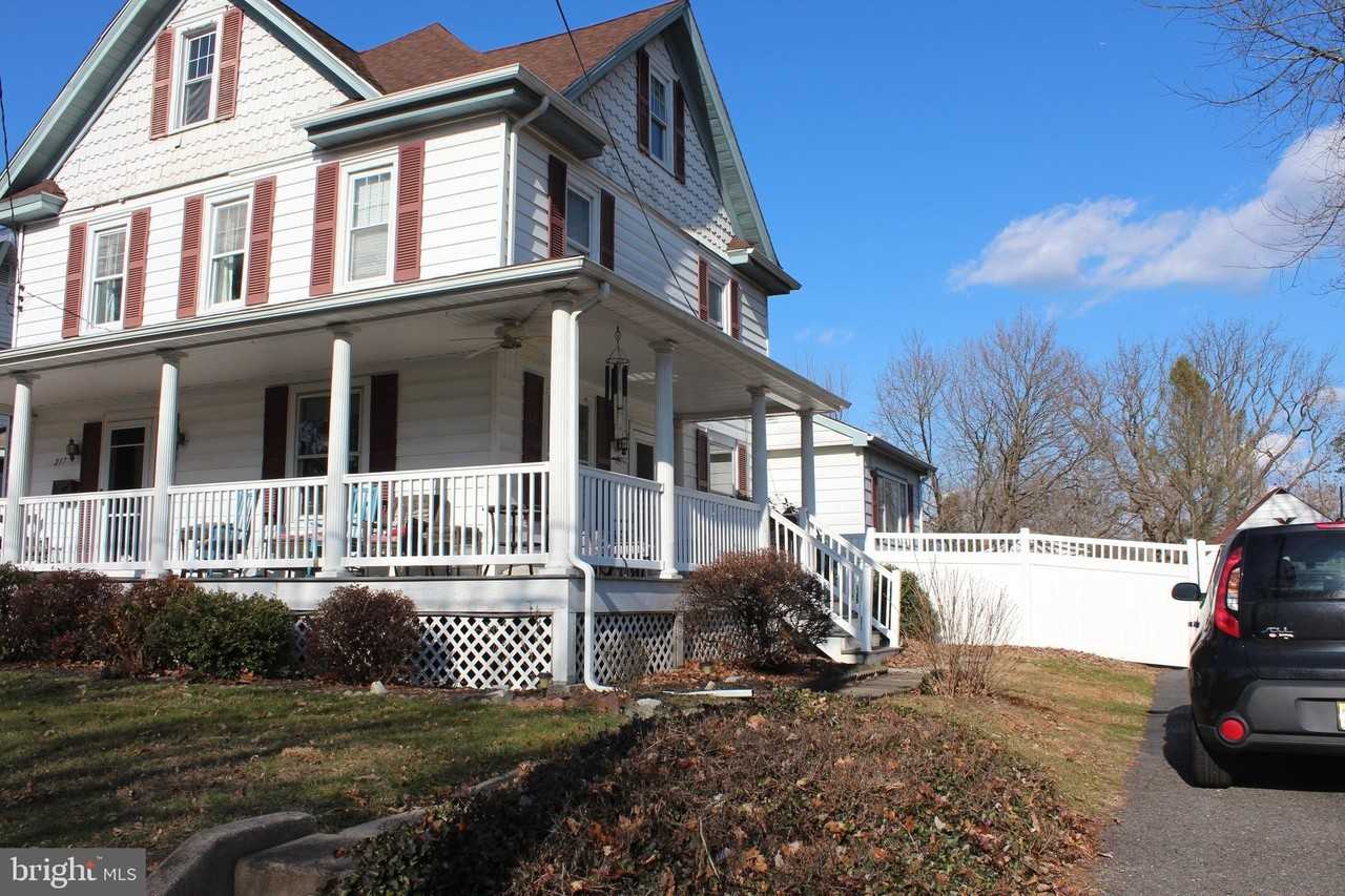 217 Villanova Road - Photo 2 of 21