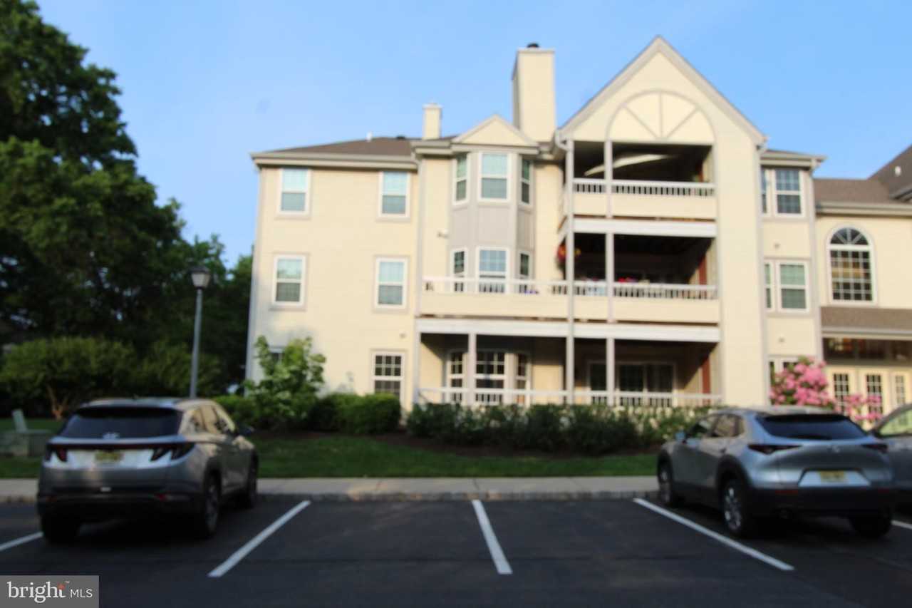 101 Claridge Ct Apt 1 #1 - Photo 2 of 23