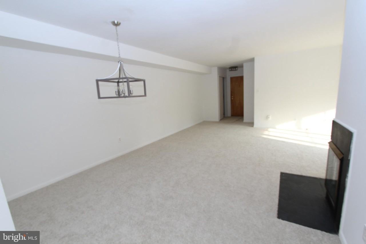 101 Claridge Ct Apt 1 #1 - Photo 6 of 23