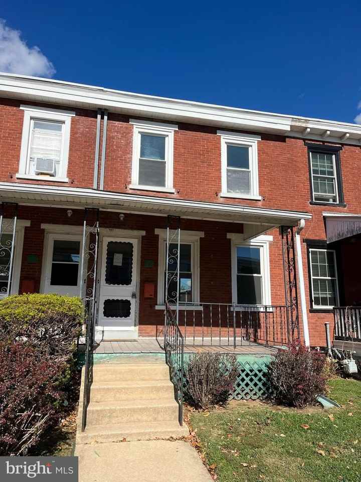 133 E Nields St - Photo 2 of 18