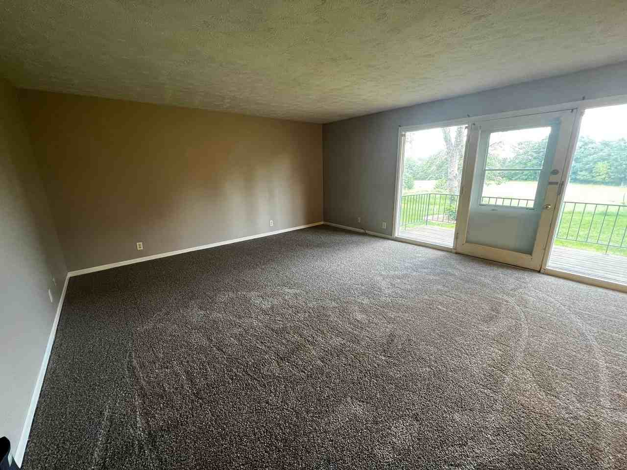 38 Dillman Dr - Photo 2 of 13