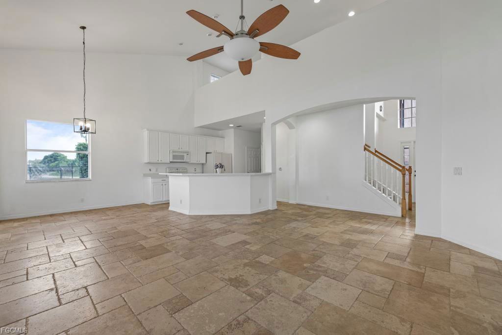 2800 Amberwood Ln - Photo 5 of 8