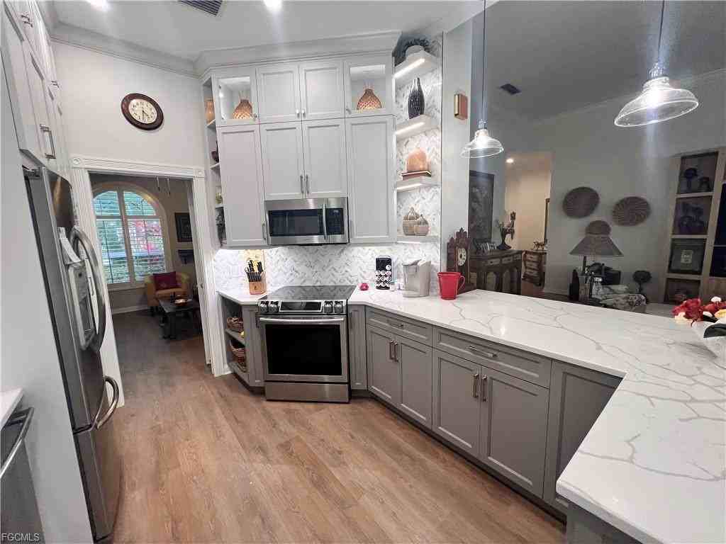 7651 Hernando Ct - Photo 2 of 8