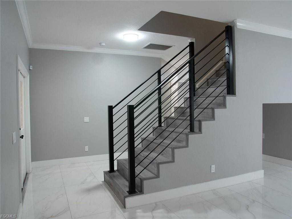 2822 Inlet Cove Ln W - Photo 7 of 8