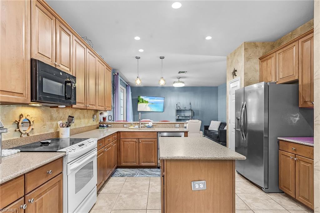 9021 Falcon Pointe Loop - Photo 6 of 8